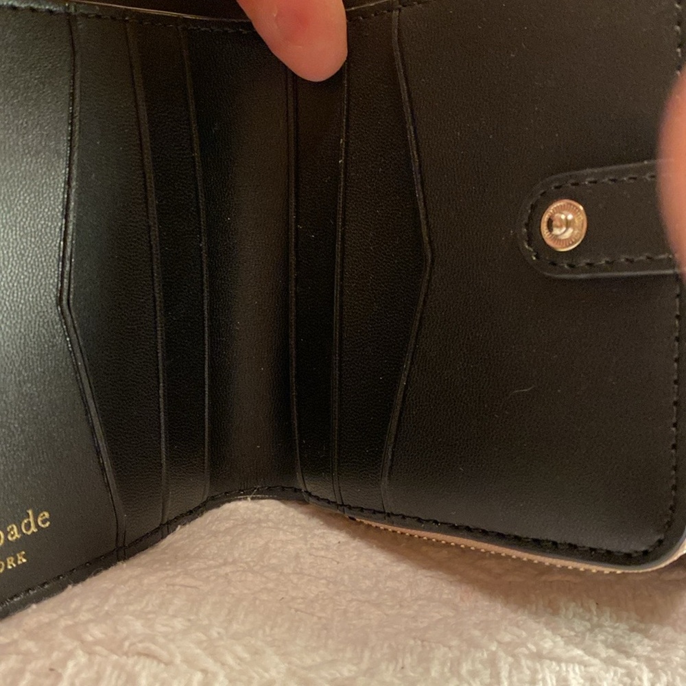 Kate Spade Disney Minnie Mouse bifold wallet - Picture 2 of 4